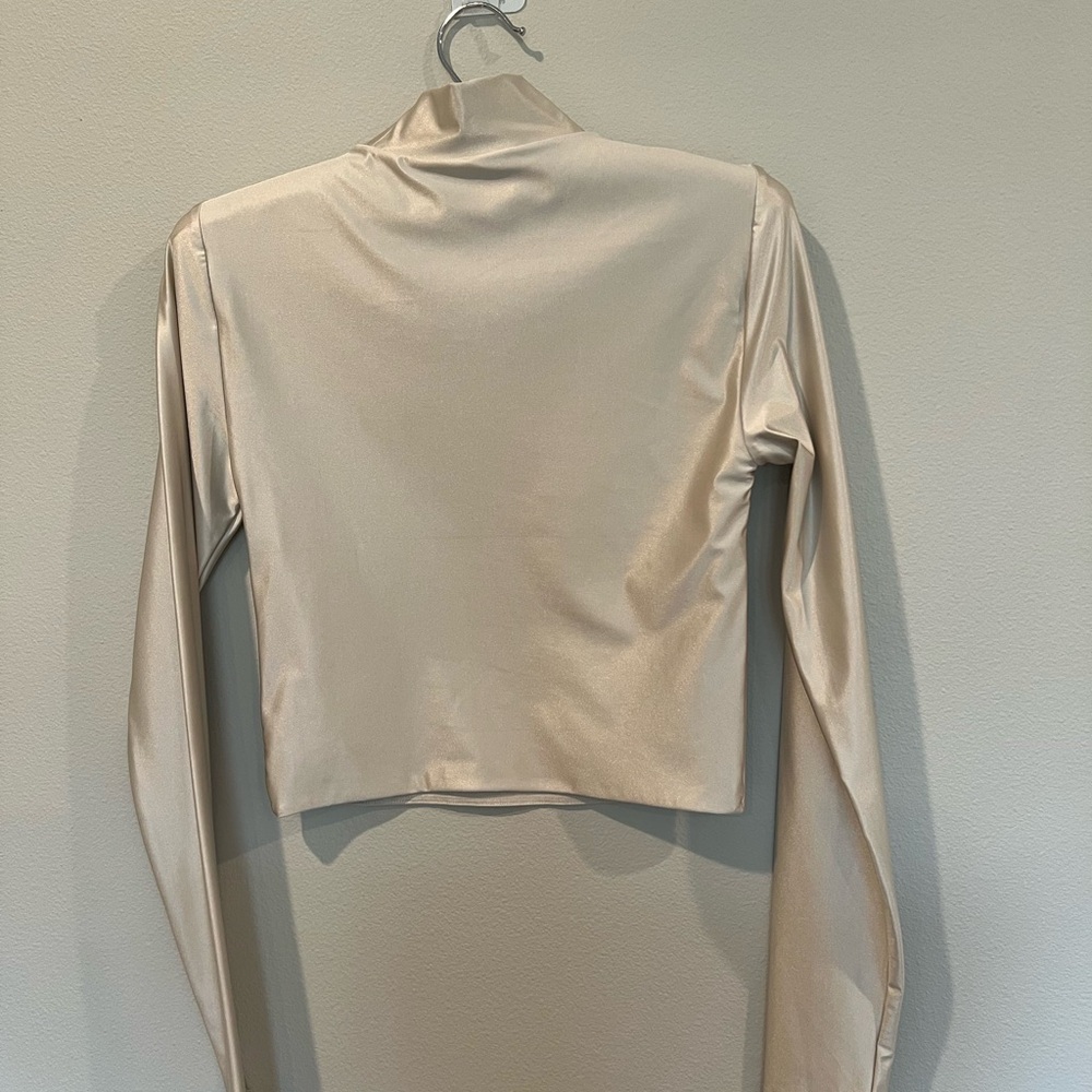 Aritzia Babaton Cream Long Sleeve Women's Top